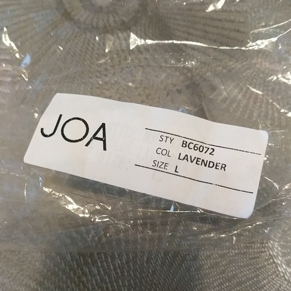 Lavender lace dress - Picture 7 of 8